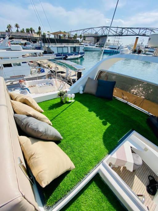 Barco Muy Romantico Con Parking! Сан-Адриан-де-Бесос Экстерьер фото