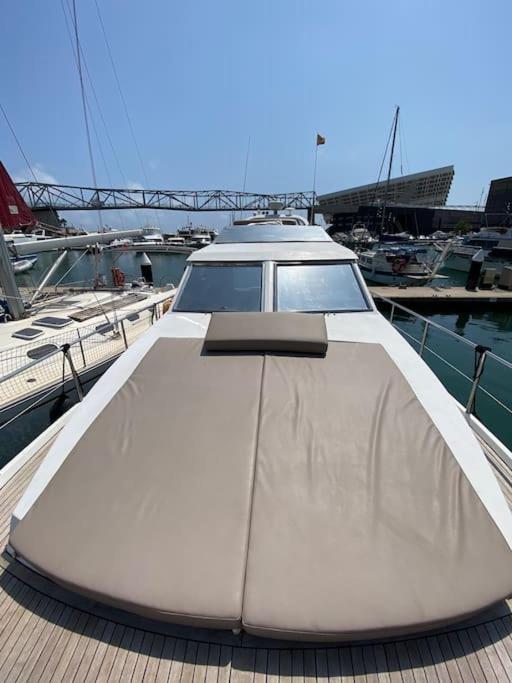 Barco Muy Romantico Con Parking! Сан-Адриан-де-Бесос Экстерьер фото